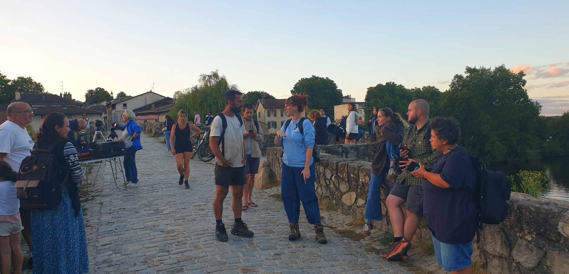 Trame nocturne : l’ADAES au cœur de Limoges, sur le pont Saint-Martial